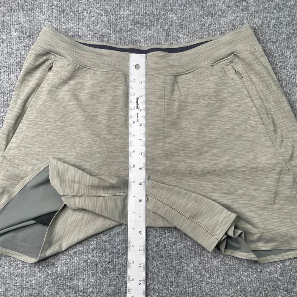 Lululemon Pace Breaker Shorts Mens L Green Space Dye Mesh Vent 7 Inch Inseam
